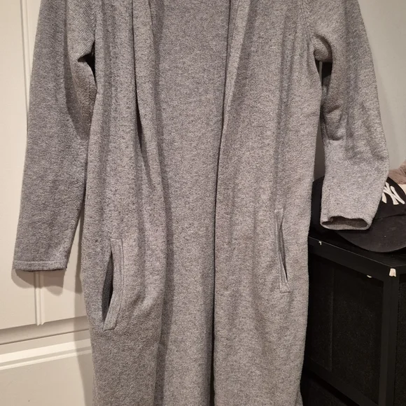 Cardigans - Picture 7 of 9